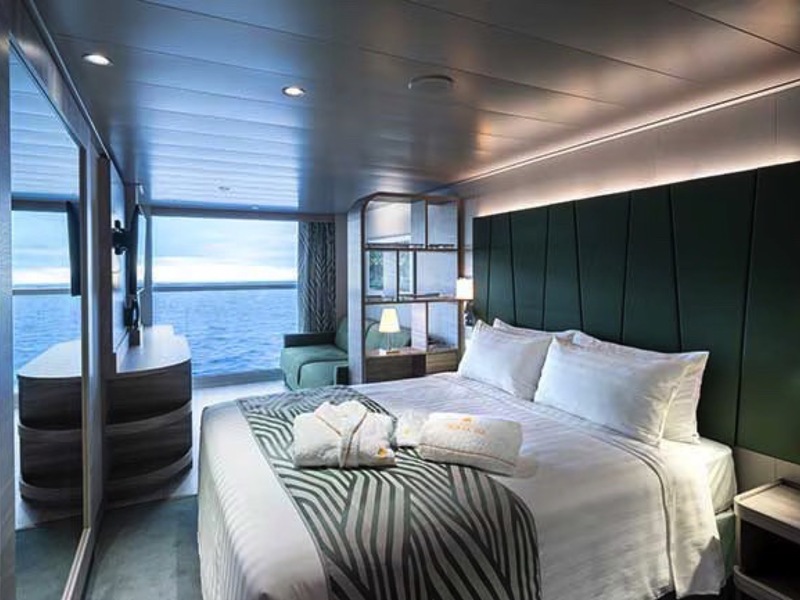 Infinite Ocean View Aurea